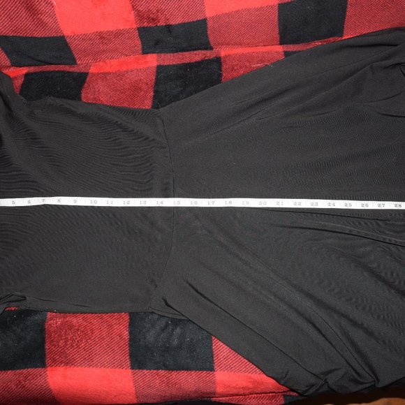 Perfect little black dress - Picture 5 of 7